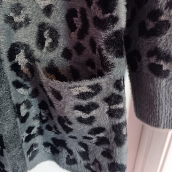 Women"s Evolution by Cyrus Open Front Leopard Print Cardigan Small - Picture 4 of 7